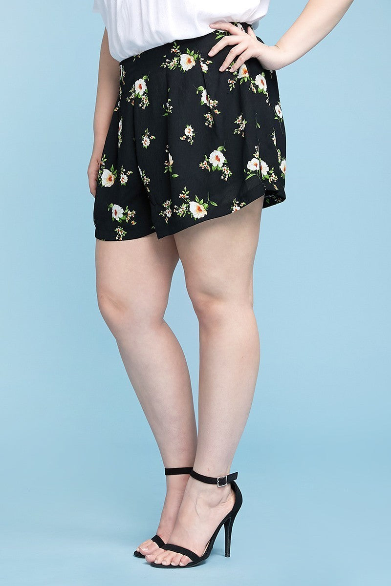 Plus Black Floral Print Flowy Shorts